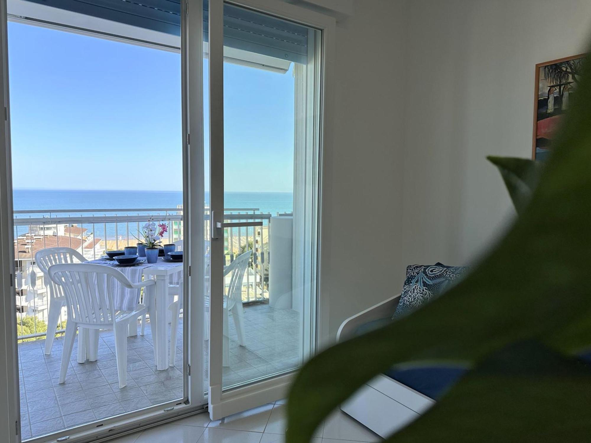 Appartamenti La Torre Lignano Sabbiadoro Eksteriør billede