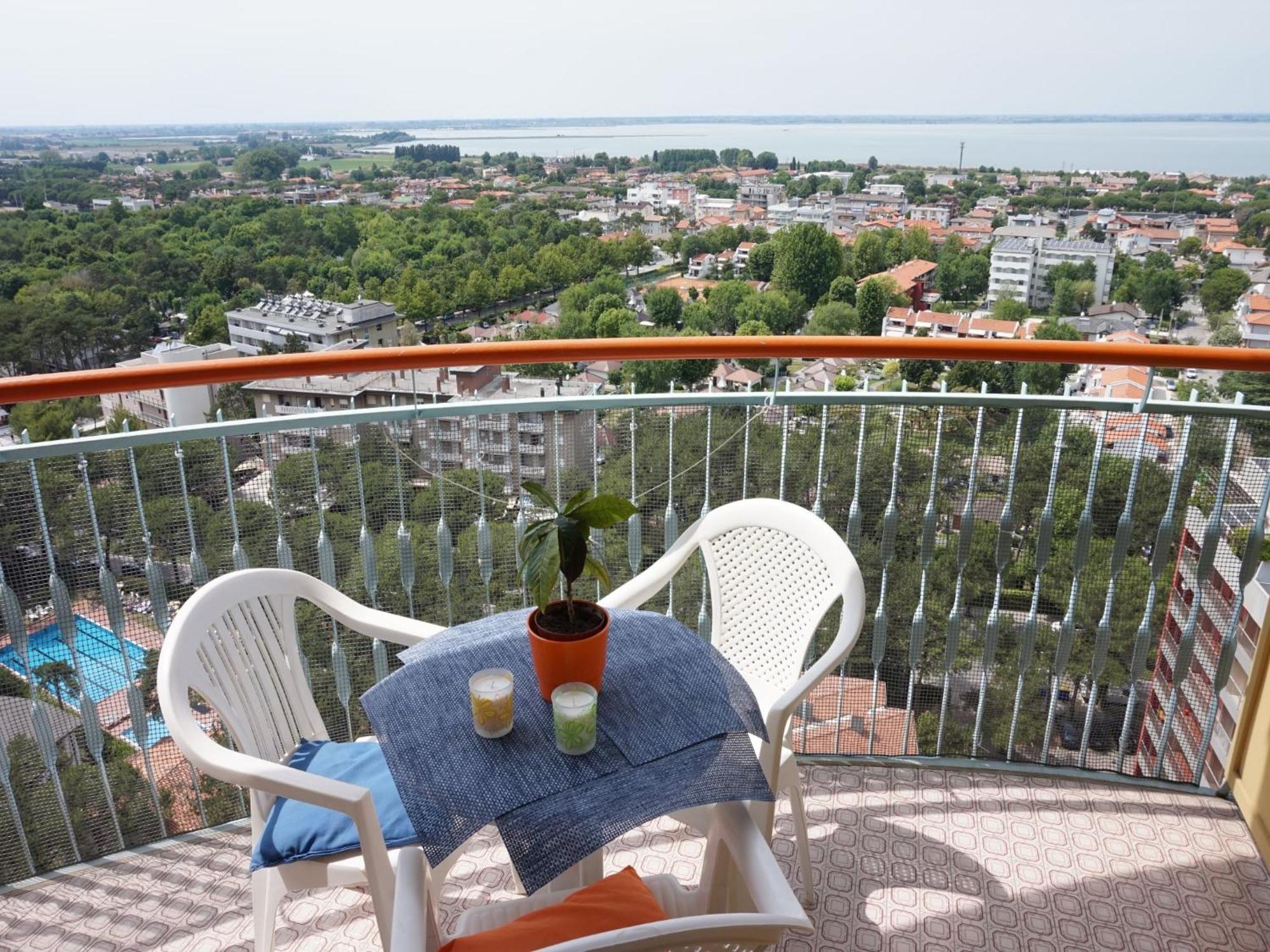 Appartamenti La Torre Lignano Sabbiadoro Eksteriør billede